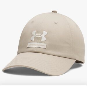 Under Armour Tan Baseball Cap
Embroidered double logo
New with tags